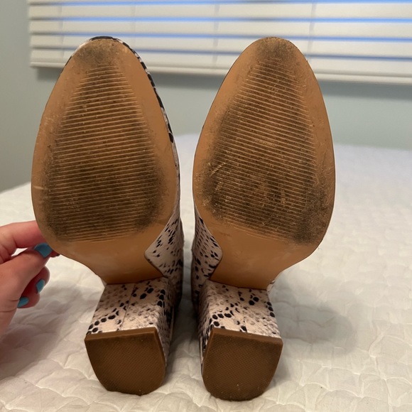 Steve Madden Snake Print heeled booties - Picture 3 of 3